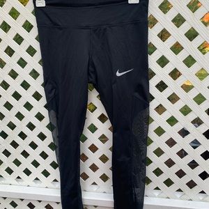 black nike leggings